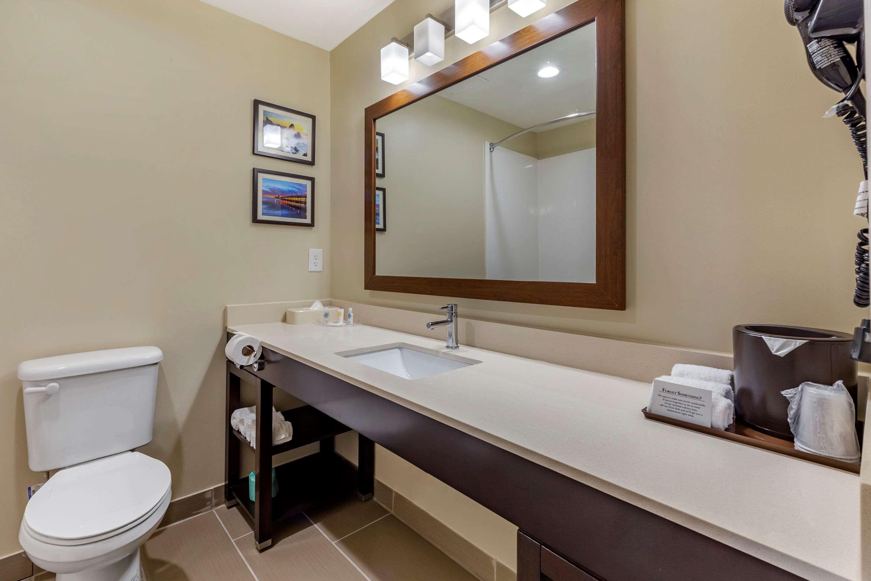 Hotel Comfort Near Camp Lejeune 3*