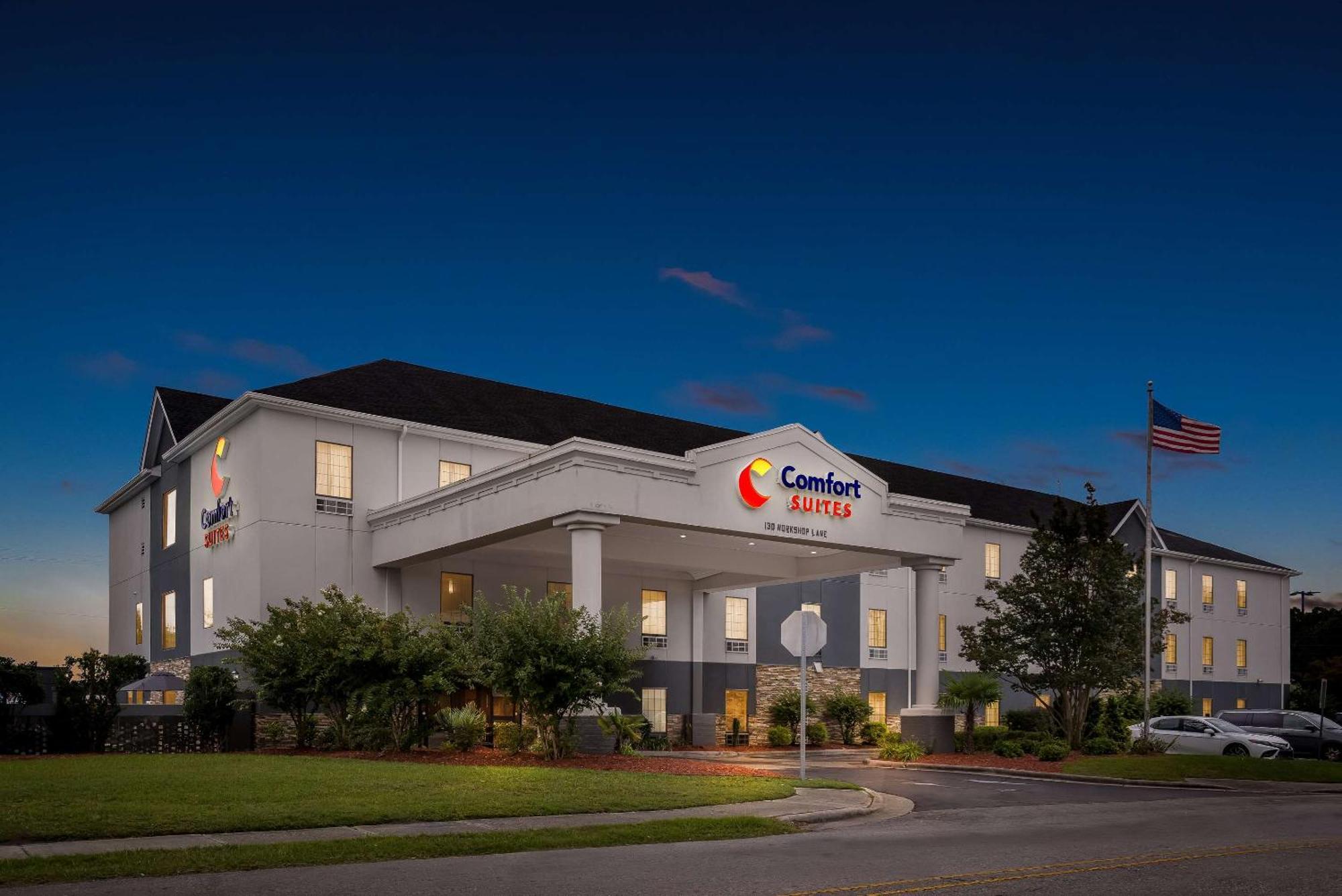 Hotel Comfort Near Camp Lejeune 3*